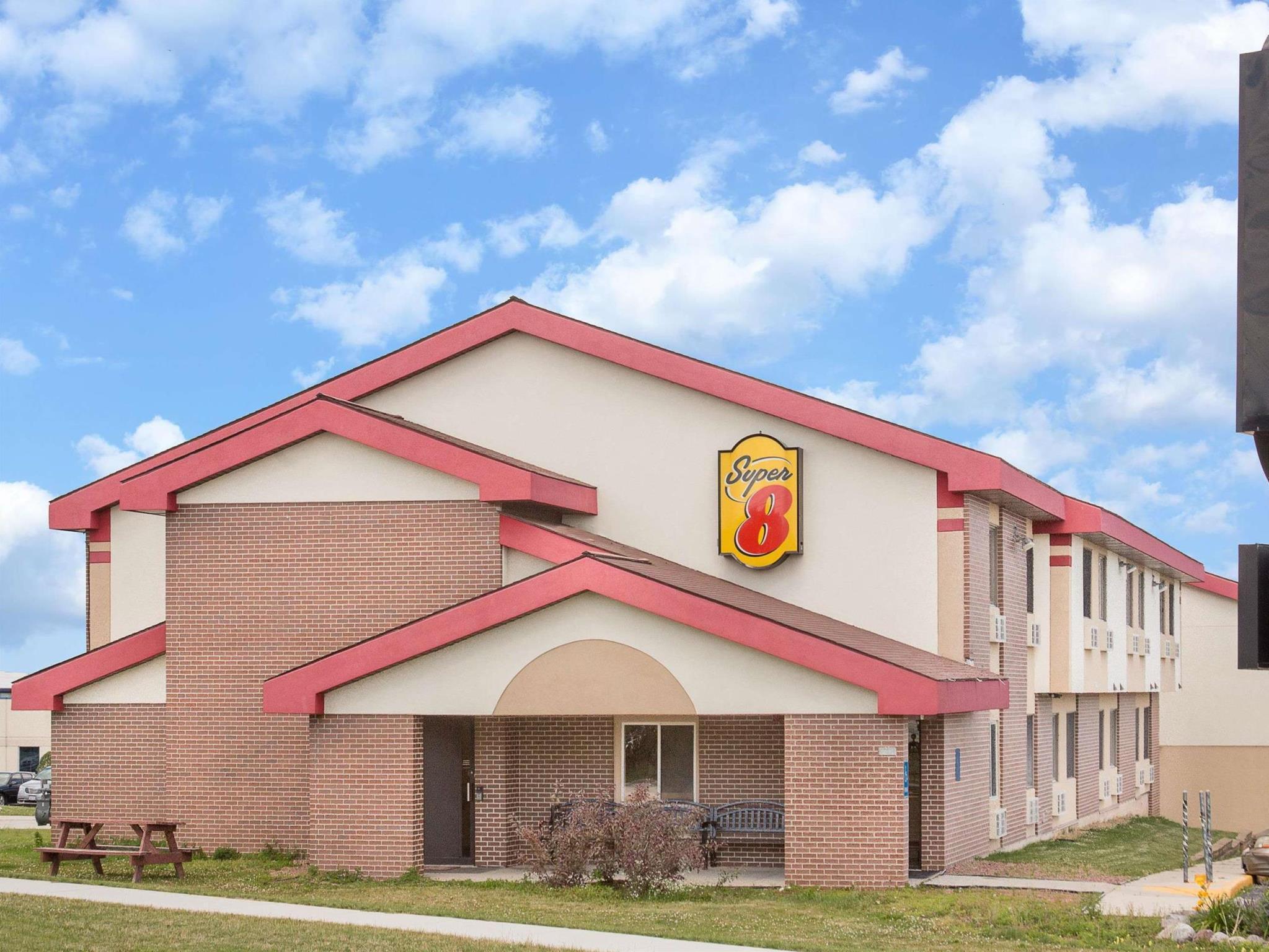 Super 8 By Wyndham Sheboygan Wi Motel Eksteriør billede